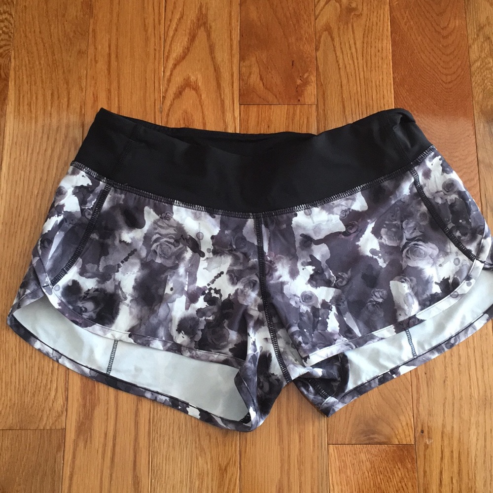 Lululemon Running Shorts 2.5 inch length size 4